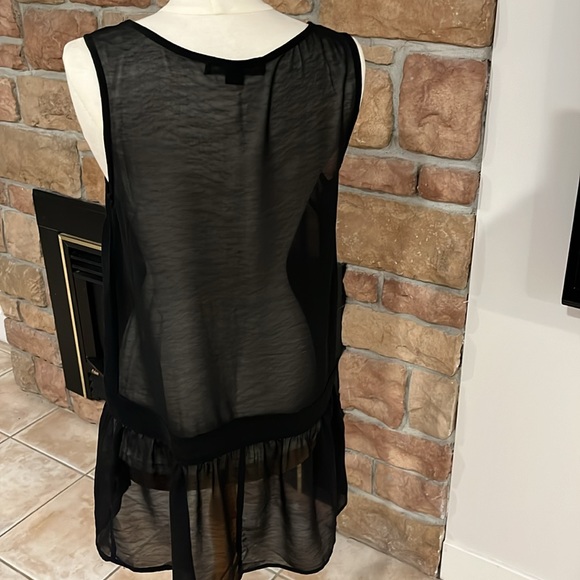 Women’s dress - Picture 2 of 6